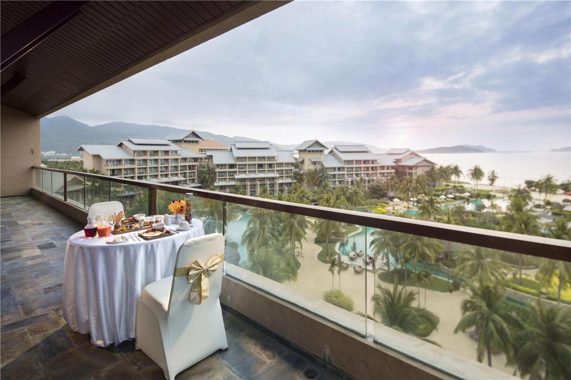 Hilton Sanya Yalong Bay Resort & Spa Exterior photo