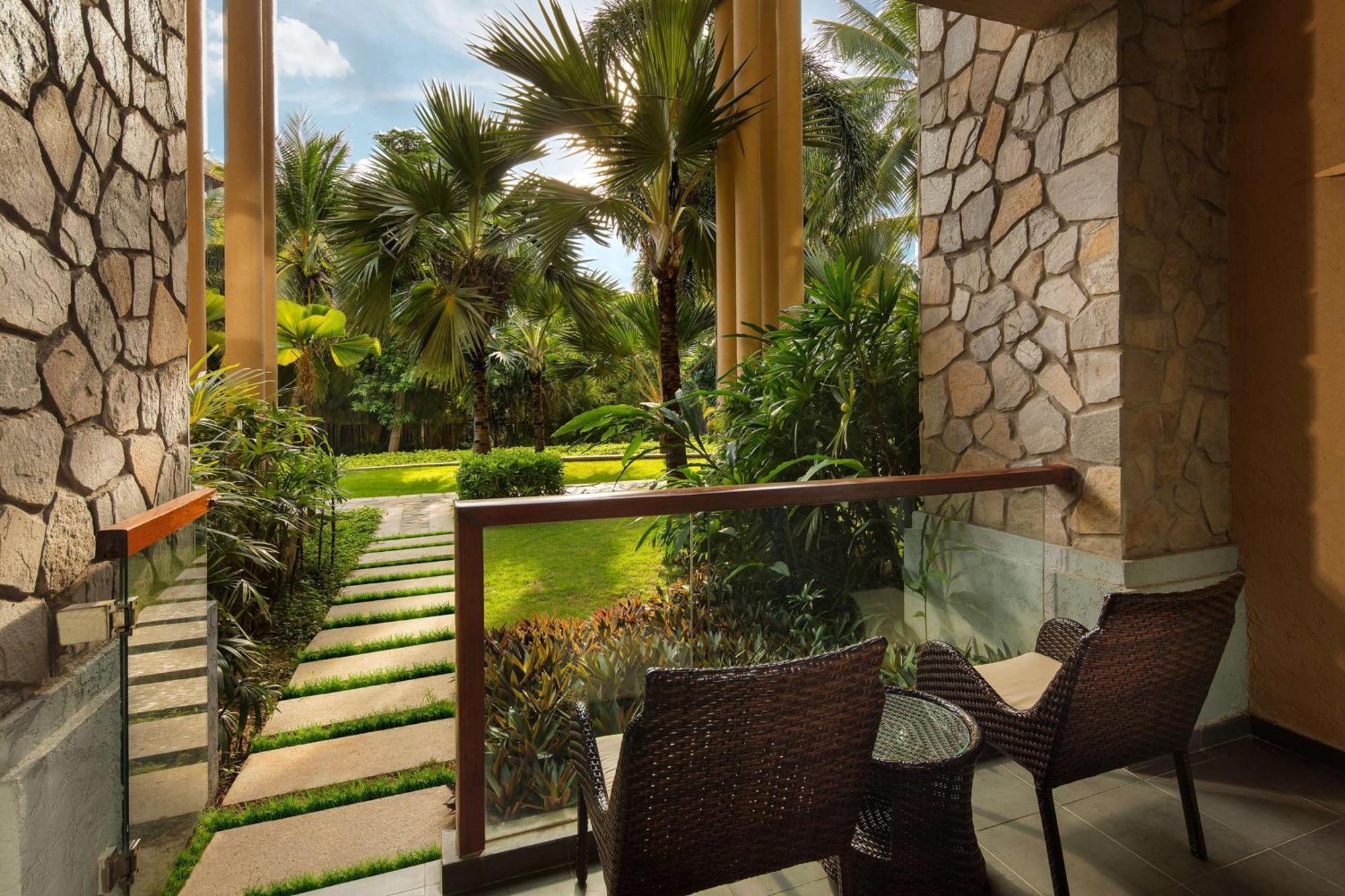 Hilton Sanya Yalong Bay Resort & Spa Exterior photo